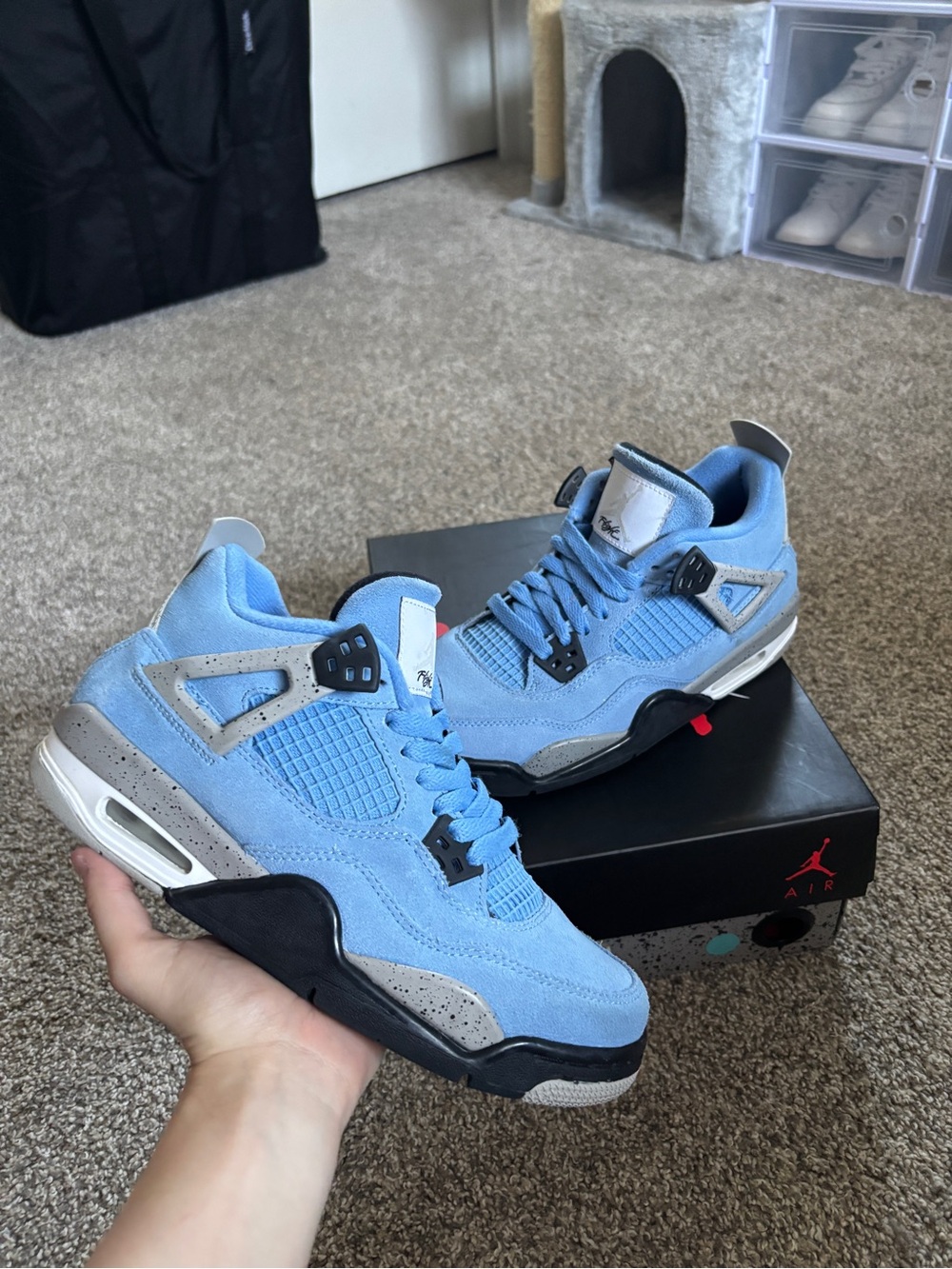 Jordan 4 university blue